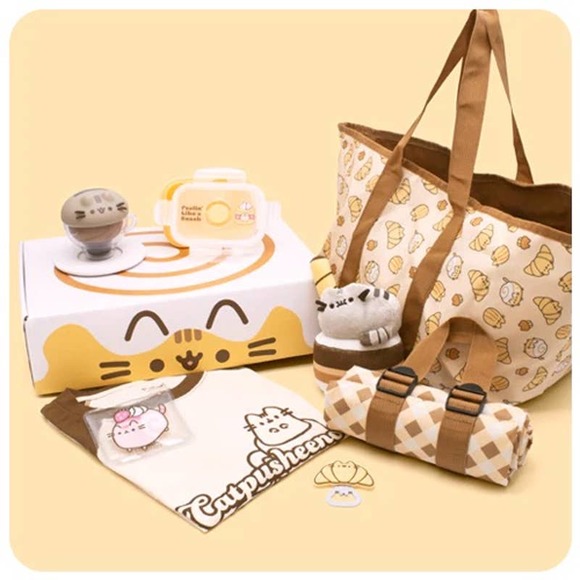 SEALED Summer 2022 Sweet Picnic Box - Picture 1 of 3